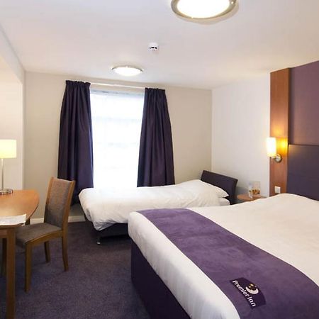 Premier Inn Manchester - Heaton Park מראה חיצוני תמונה