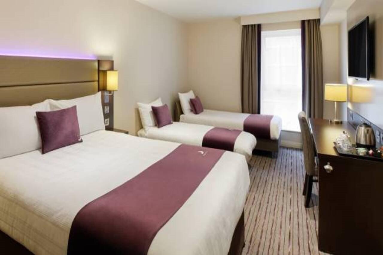 Premier Inn Manchester - Heaton Park מראה חיצוני תמונה