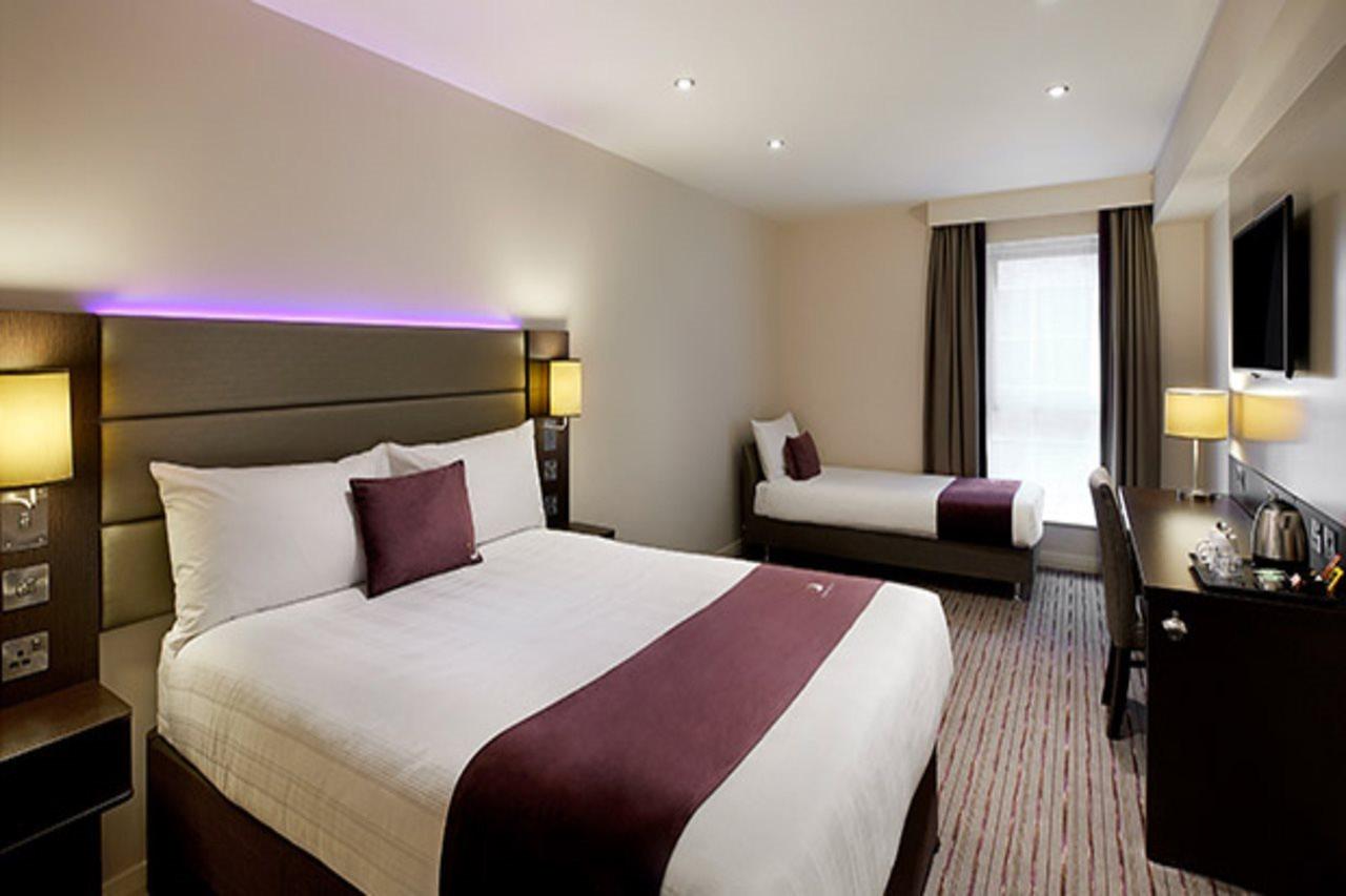 Premier Inn Manchester - Heaton Park מראה חיצוני תמונה