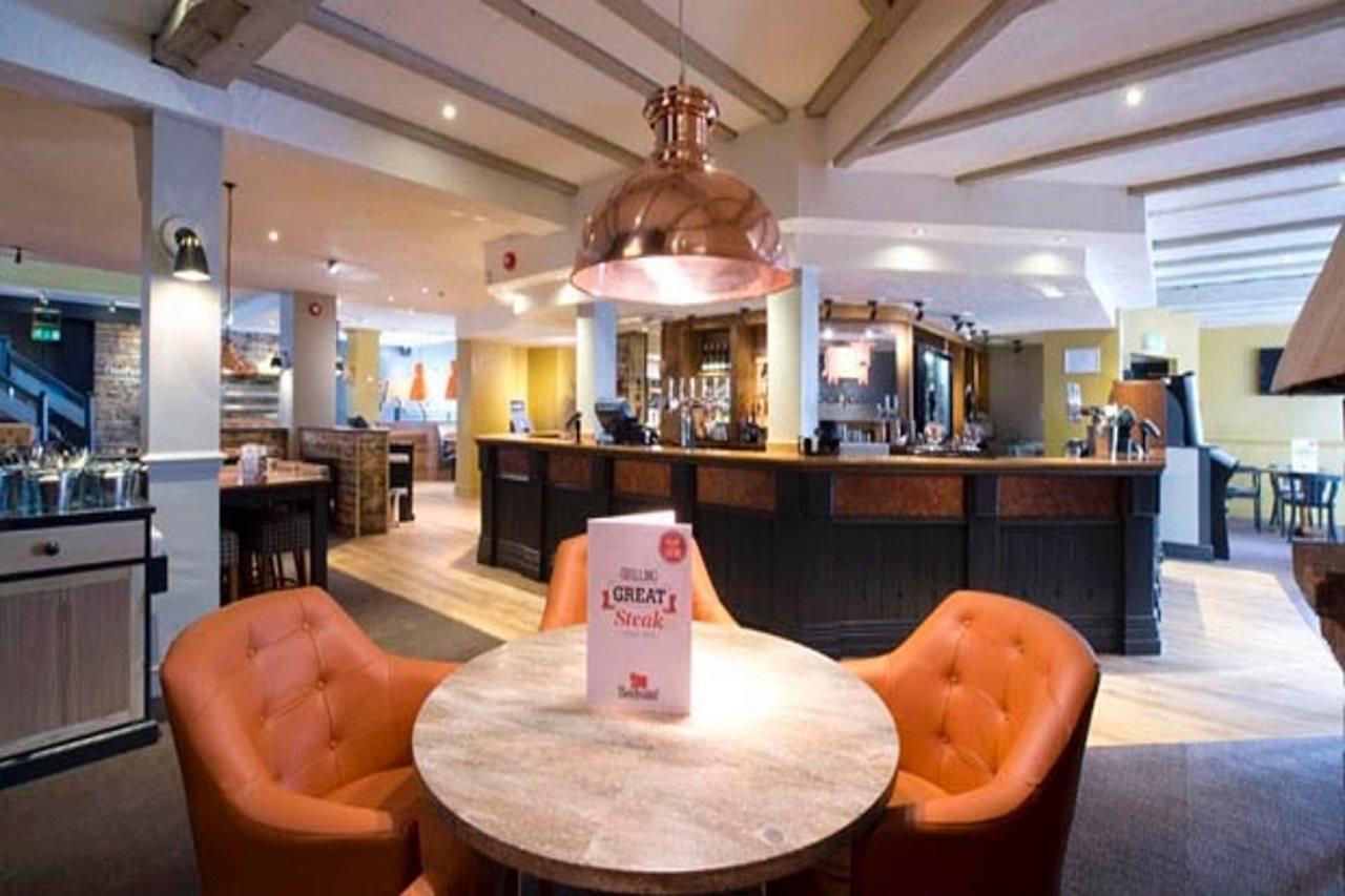 Premier Inn Manchester - Heaton Park מראה חיצוני תמונה