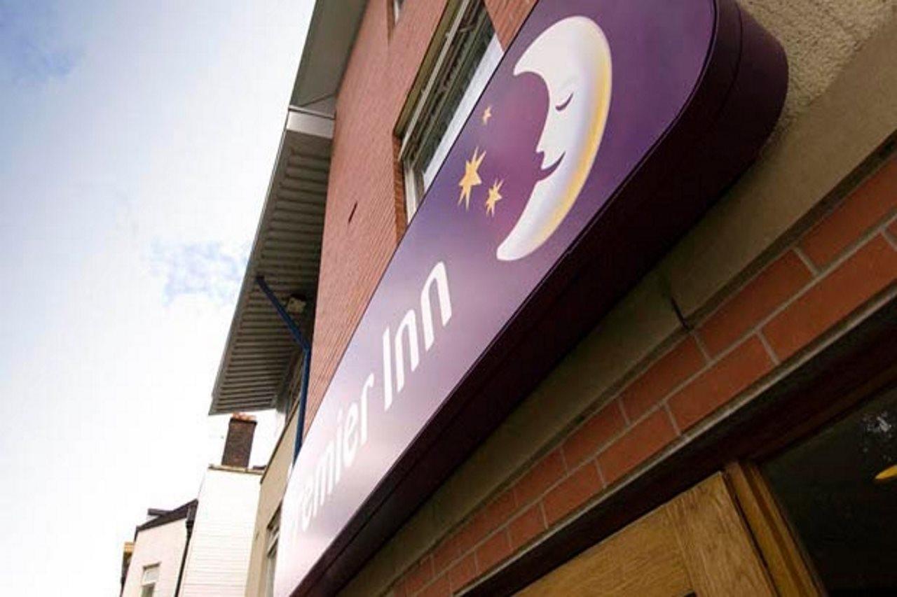 Premier Inn Manchester - Heaton Park מראה חיצוני תמונה
